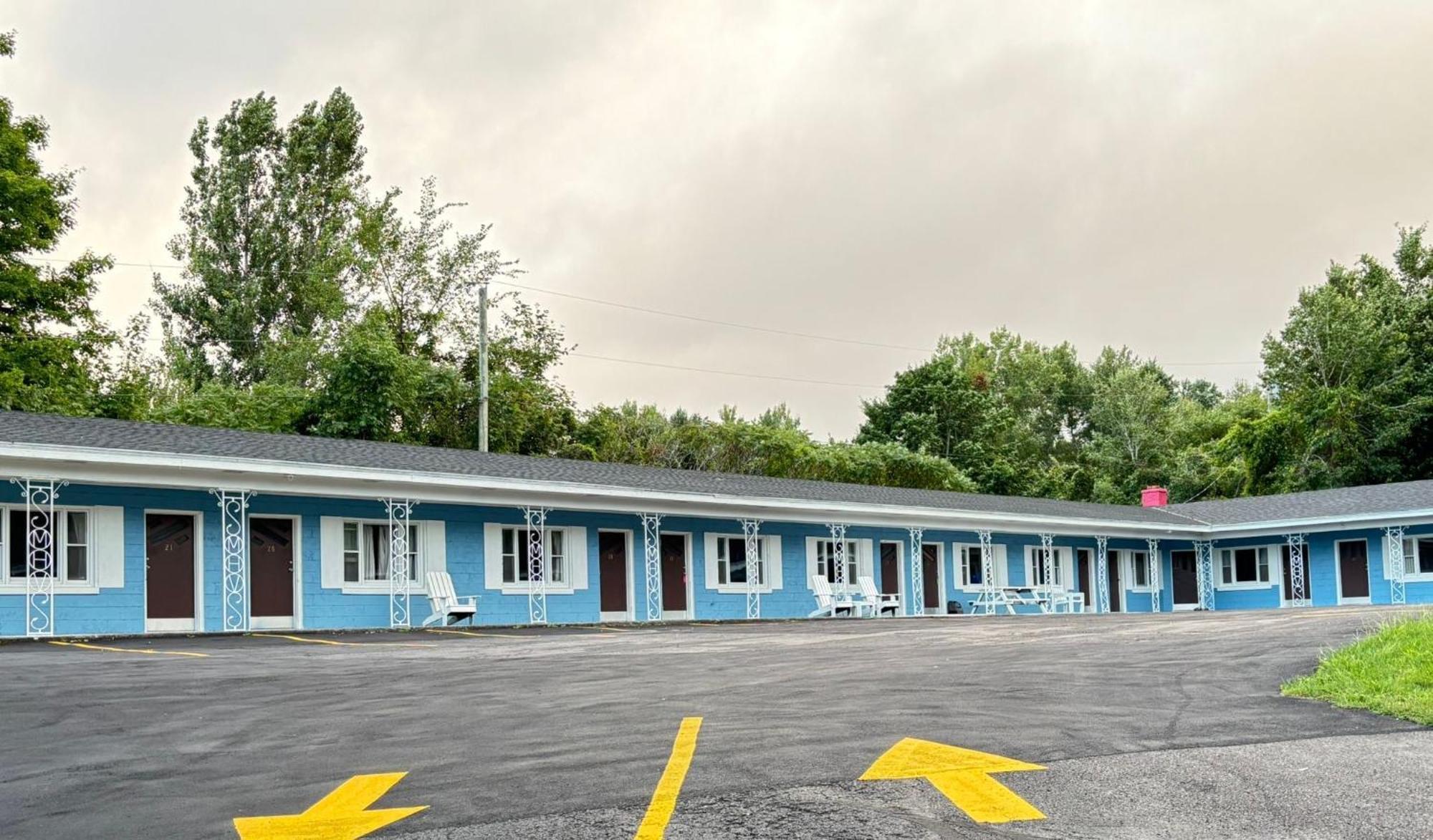 Stiles Motel Hill View Woodstock Exterior photo