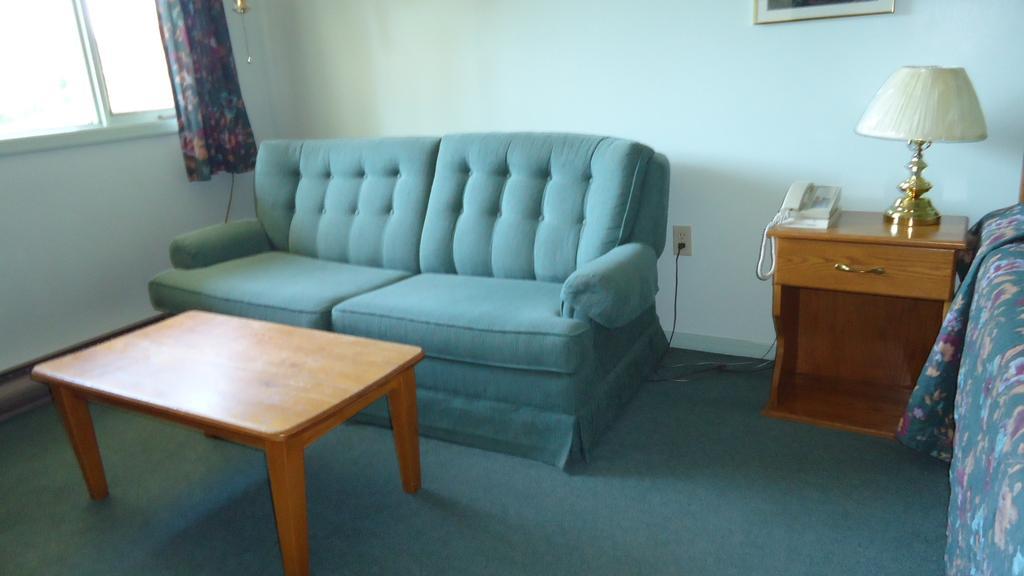 Stiles Motel Hill View Woodstock Room photo